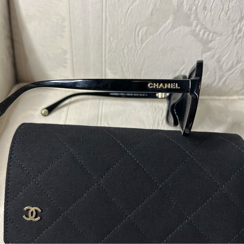 Chanel Current Style 5505 Black Frame Polarized Gradient Lens Sunglasses - Picture 8 of 12